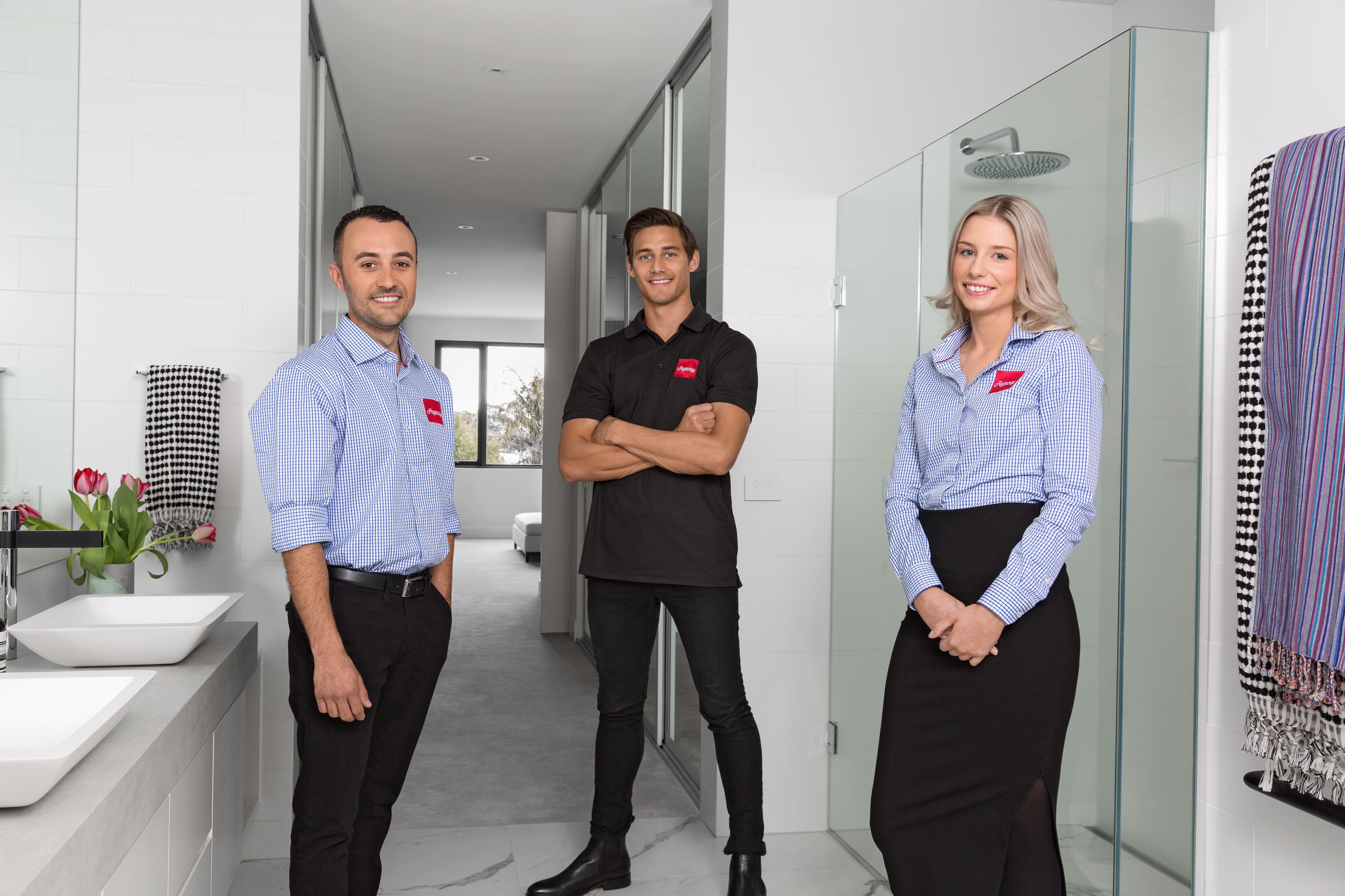 Regency Screens Staffs 