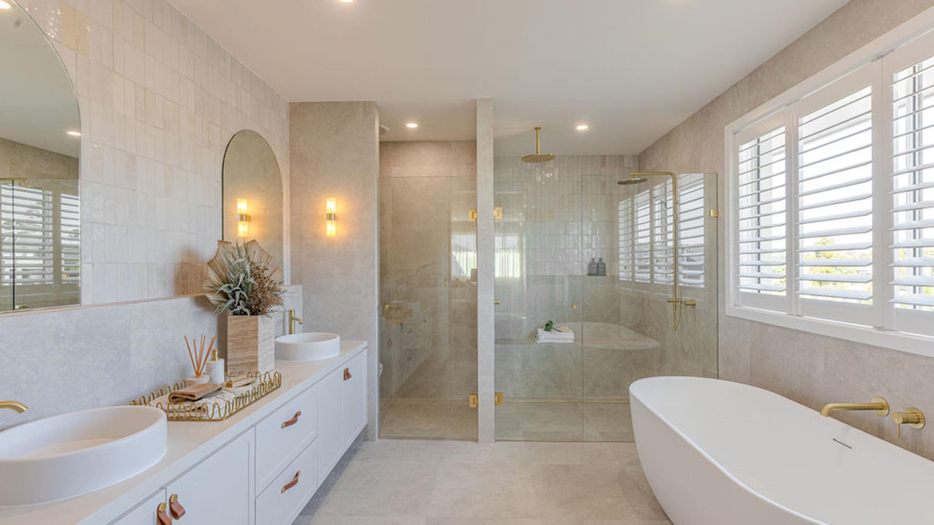 Frameless Shower Screens