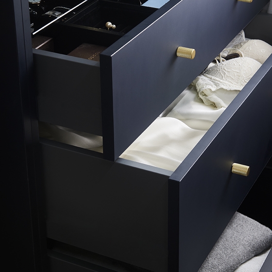 Exquisite handles and knobs